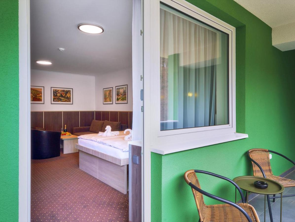 Wellness Hotel Green Paradise Brezova  Экстерьер фото