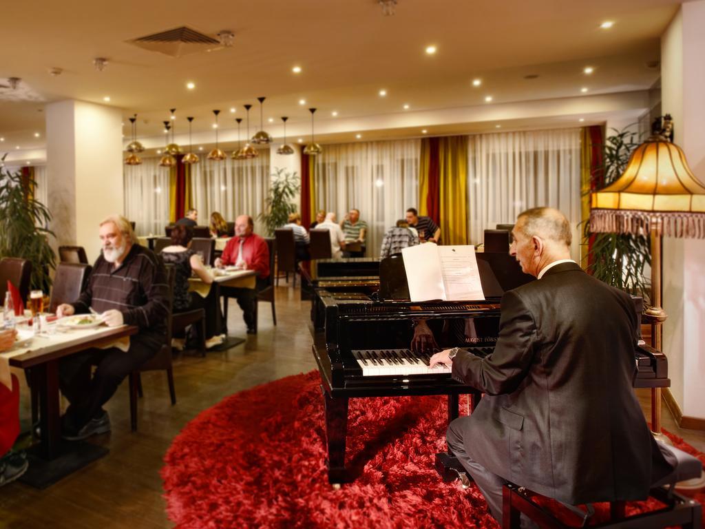 Wellness Hotel Green Paradise Brezova  Экстерьер фото